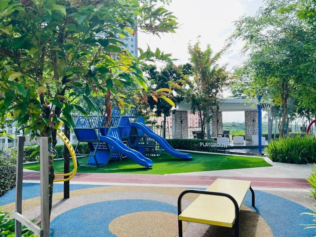 Apartment Urban Suites Georgetown Penang - Affordable - Luxurious Stay With Sea & Georgetown Views By Qistina Jelutong
