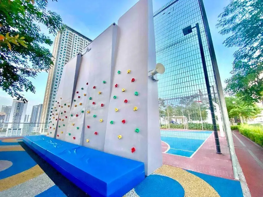 Urban Suites Georgetown Penang - Affordable - Luxurious Stay With Sea & Georgetown Views By Qistina Jelutong Malaysia