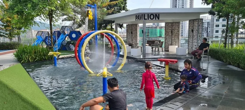 Apartment Urban Suites Georgetown Penang - Affordable - Luxurious Stay With Sea & Georgetown Views By Qistina Jelutong