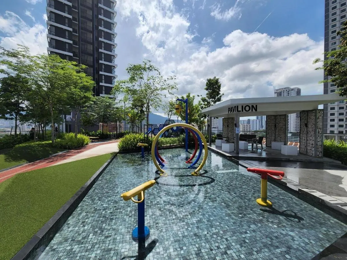 Urban Suites Georgetown Penang - Affordable - Luxurious Stay With Sea & Georgetown Views By Qistina Jelutong Apartment