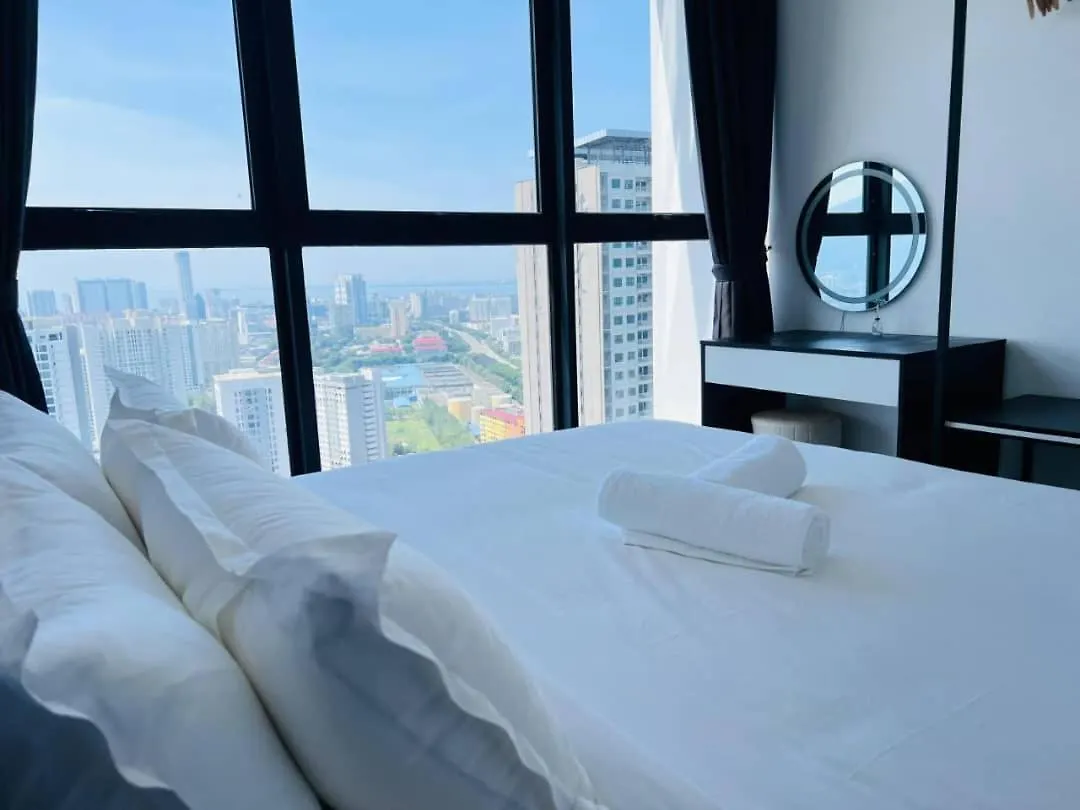 Urban Suites Georgetown Penang - Affordable - Luxurious Stay With Sea & Georgetown Views By Qistina Jelutong