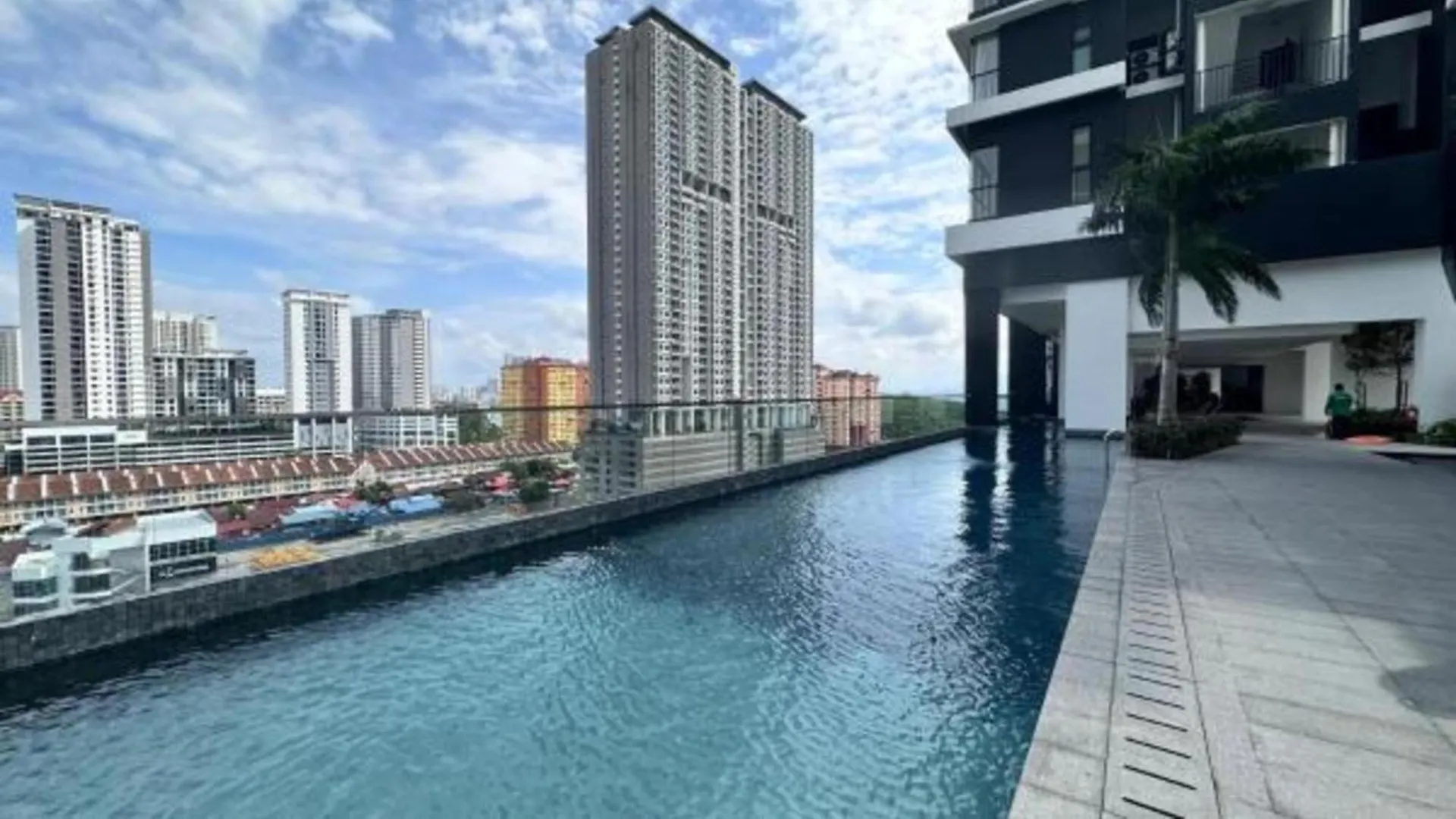 Urban Suites Georgetown Penang - Affordable - Luxurious Stay With Sea & Georgetown Views By Qistina Jelutong 0*,  Maleisië