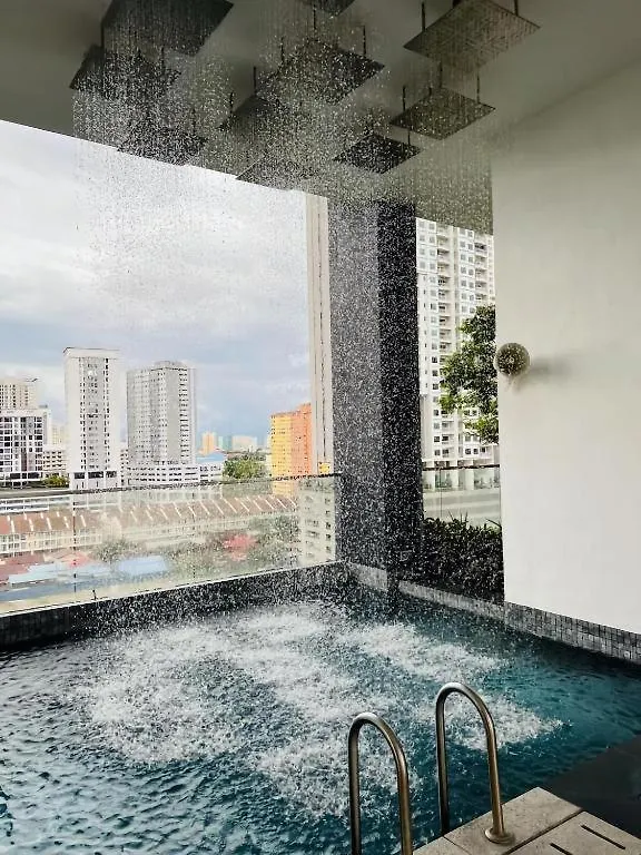 Urban Suites Georgetown Penang - Affordable - Luxurious Stay With Sea & Georgetown Views By Qistina Jelutong Appartement